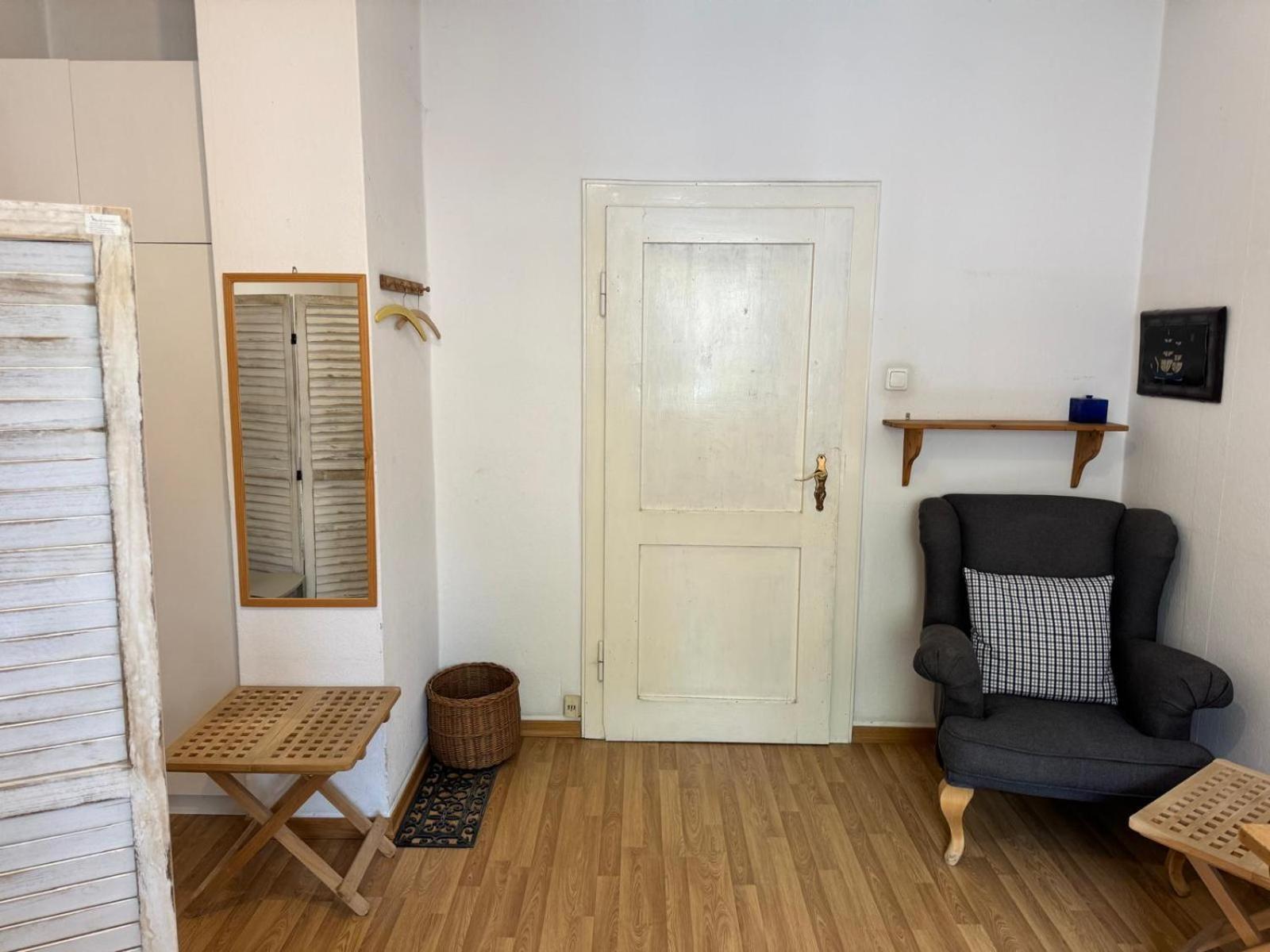 Gemuetliches Komfortables Zimmer Fuer 1 Person Im Zentrum Мюнхен Екстер'єр фото